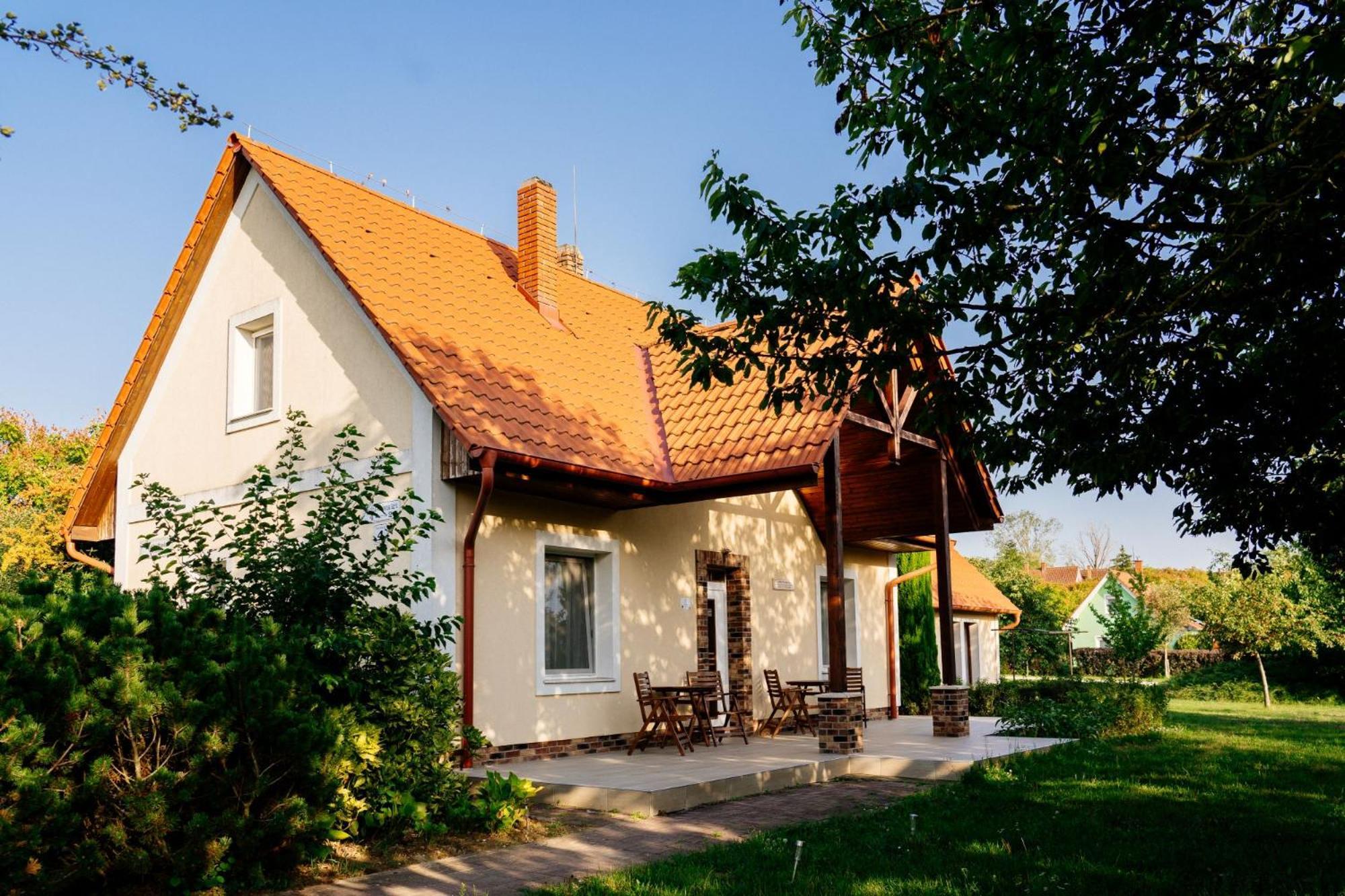 Gurudeva Bhavan – Eco Village Somogyvámos Buitenkant foto